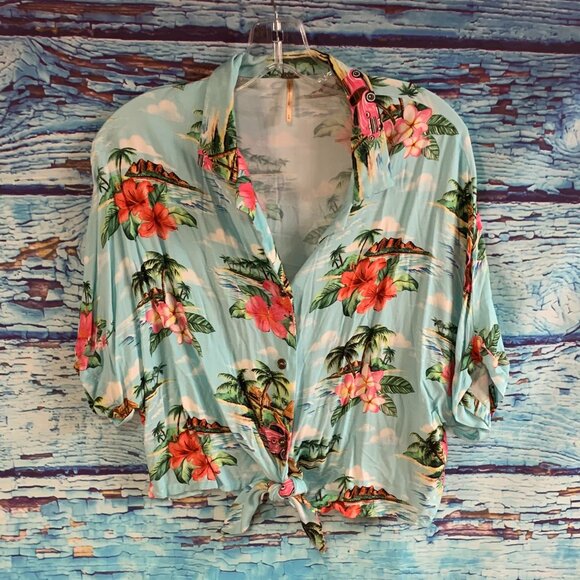 Harlow Floral Button Down Blouse - Picture 1 of 6